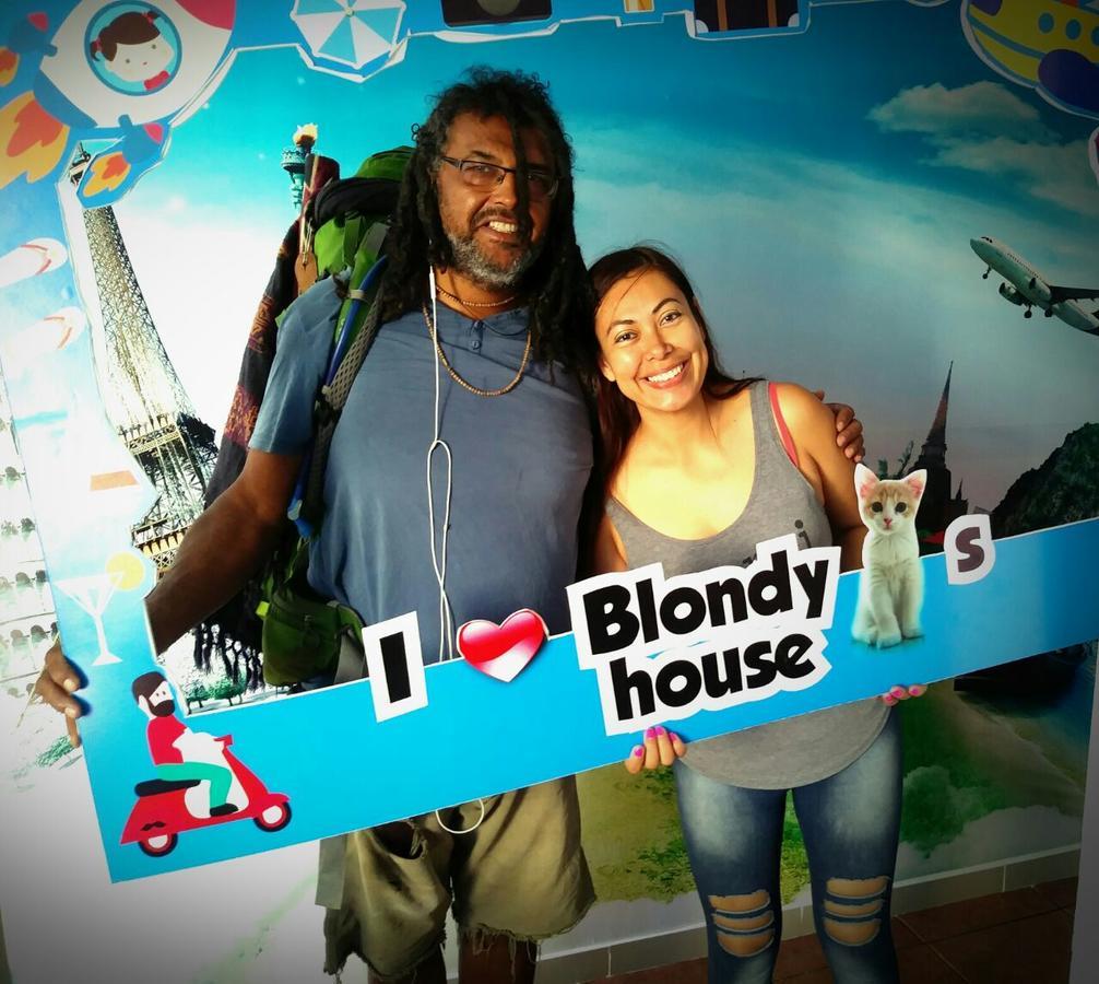 Blondys House * Lima